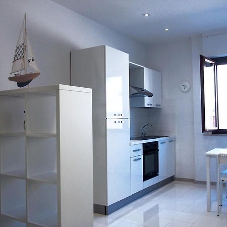 Le Rose Beach & Suites Appartamenti Fronte Mare A Villarosa 마르틴시쿠로 외부 사진